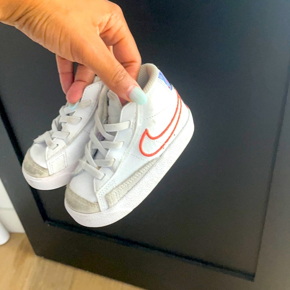 Cute nikes for a girl.